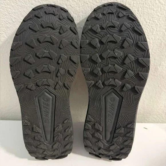 Hi-Tec Men's Black and Gray Athletic Shoes - Picture 8 of 9